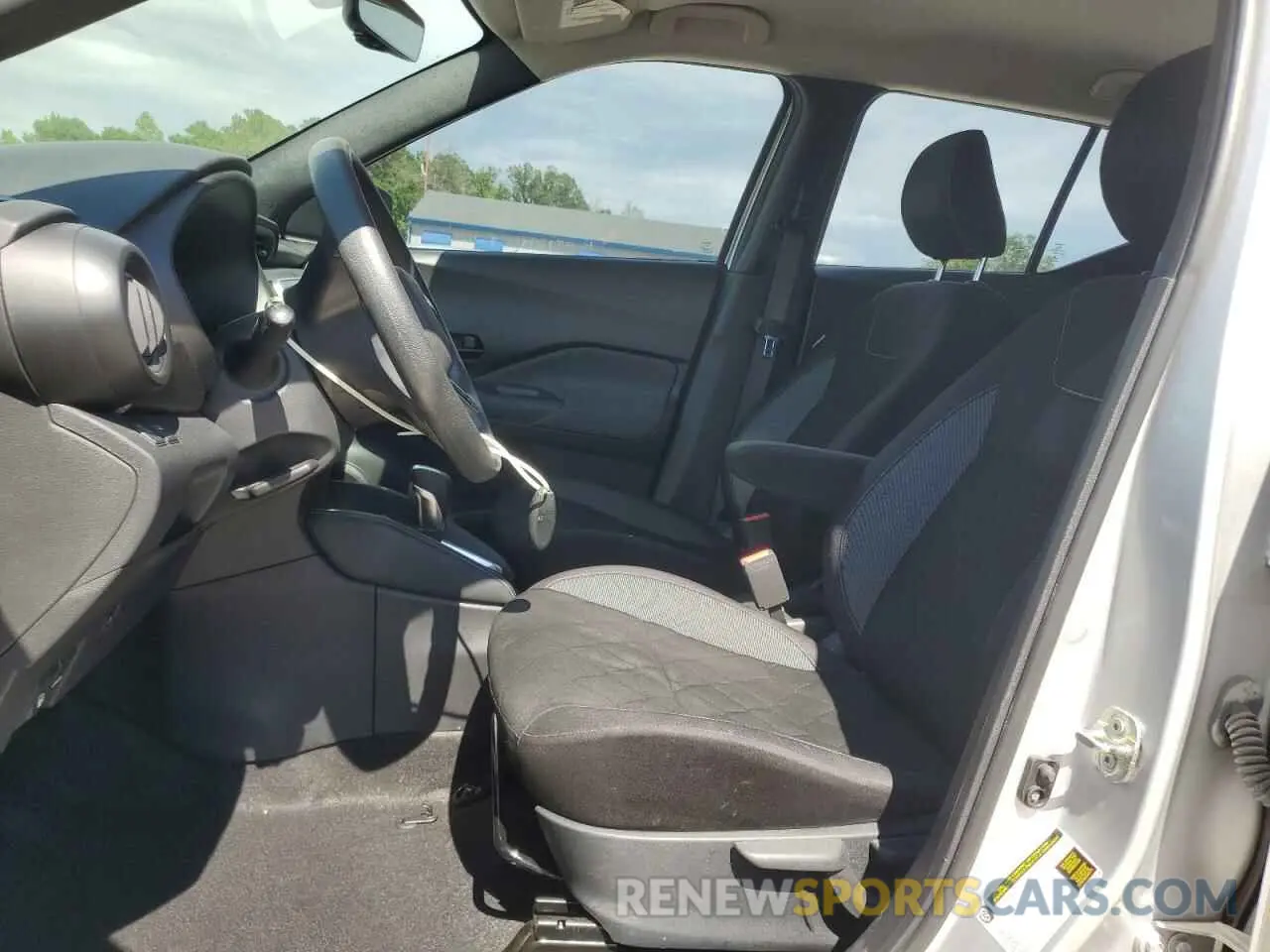 7 Photograph of a damaged car 3N1CP5CU4KL502250 NISSAN KICKS 2019