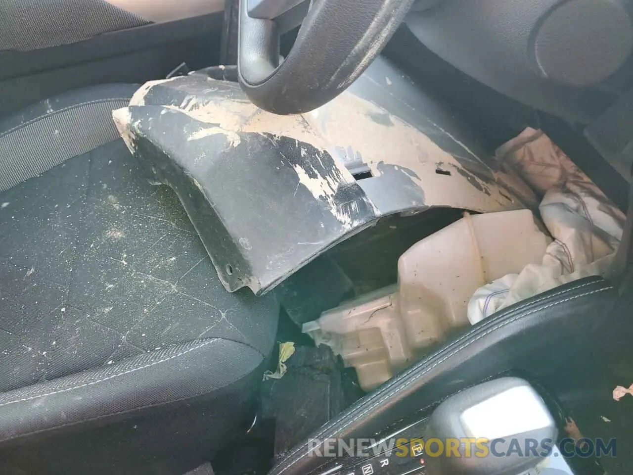 12 Photograph of a damaged car 3N1CP5CU4KL506153 NISSAN KICKS 2019