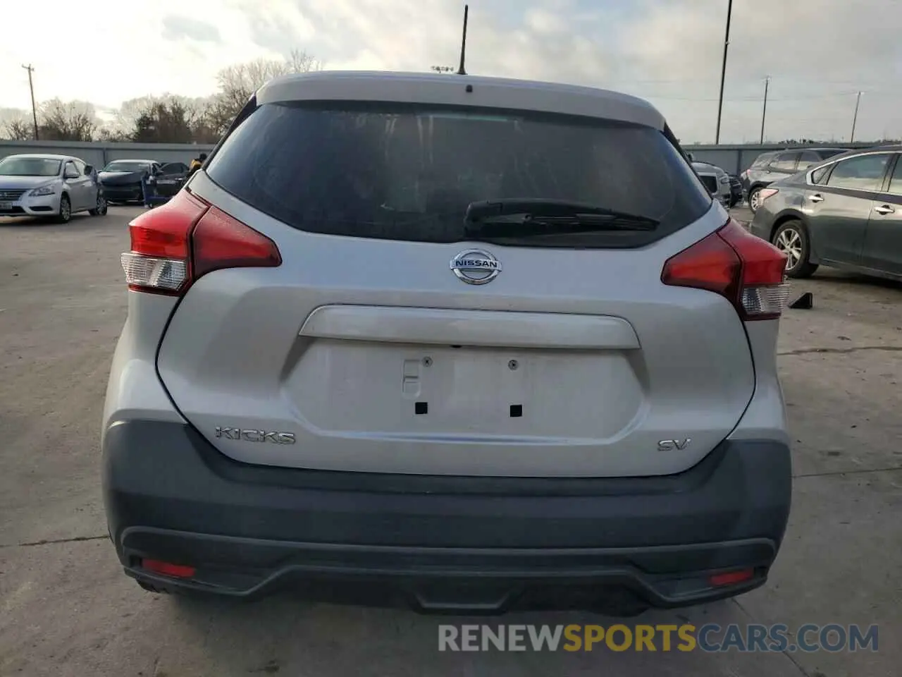 6 Photograph of a damaged car 3N1CP5CU4KL506153 NISSAN KICKS 2019