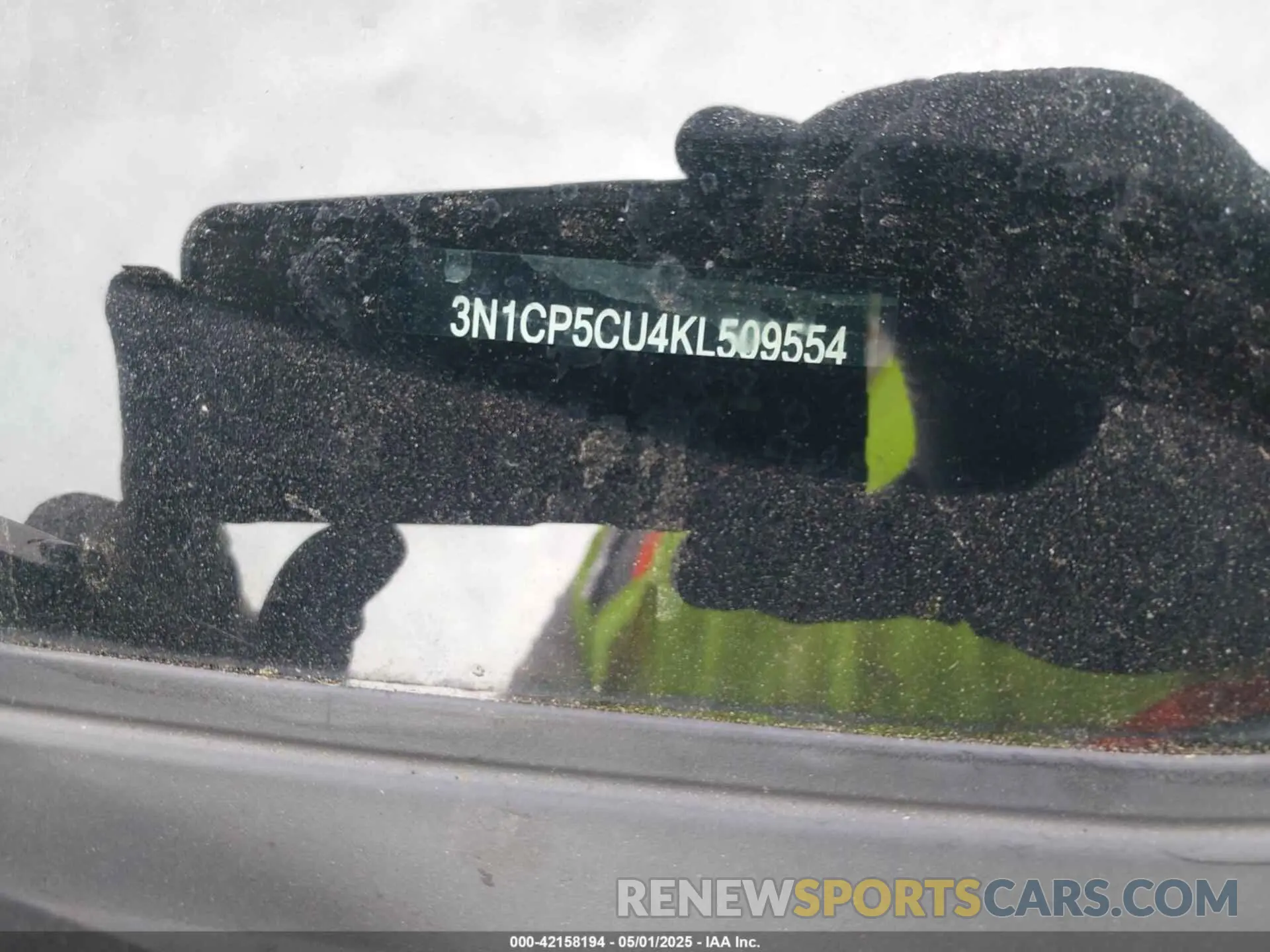 17 Photograph of a damaged car 3N1CP5CU4KL509554 NISSAN KICKS 2019