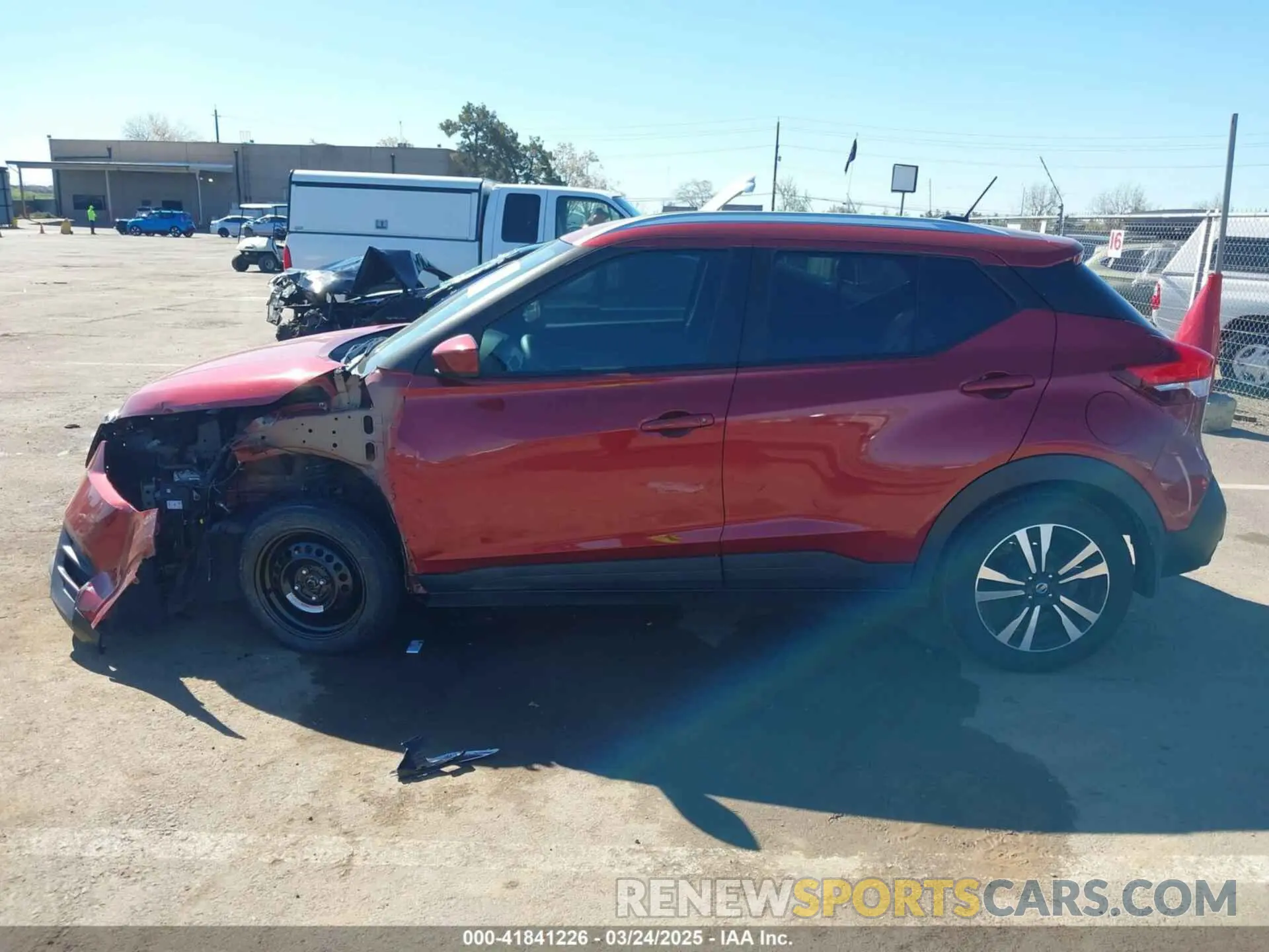 15 Photograph of a damaged car 3N1CP5CU4KL511255 NISSAN KICKS 2019