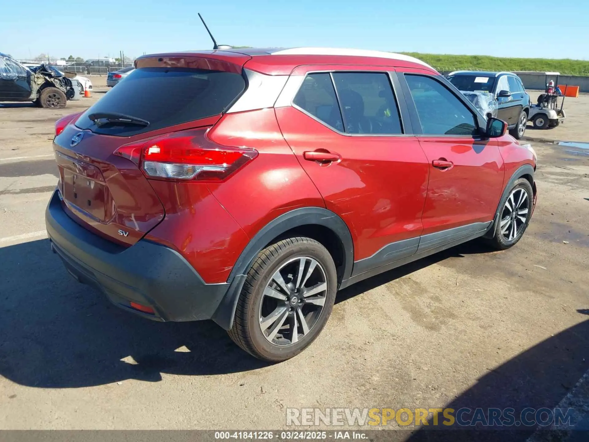 4 Photograph of a damaged car 3N1CP5CU4KL511255 NISSAN KICKS 2019