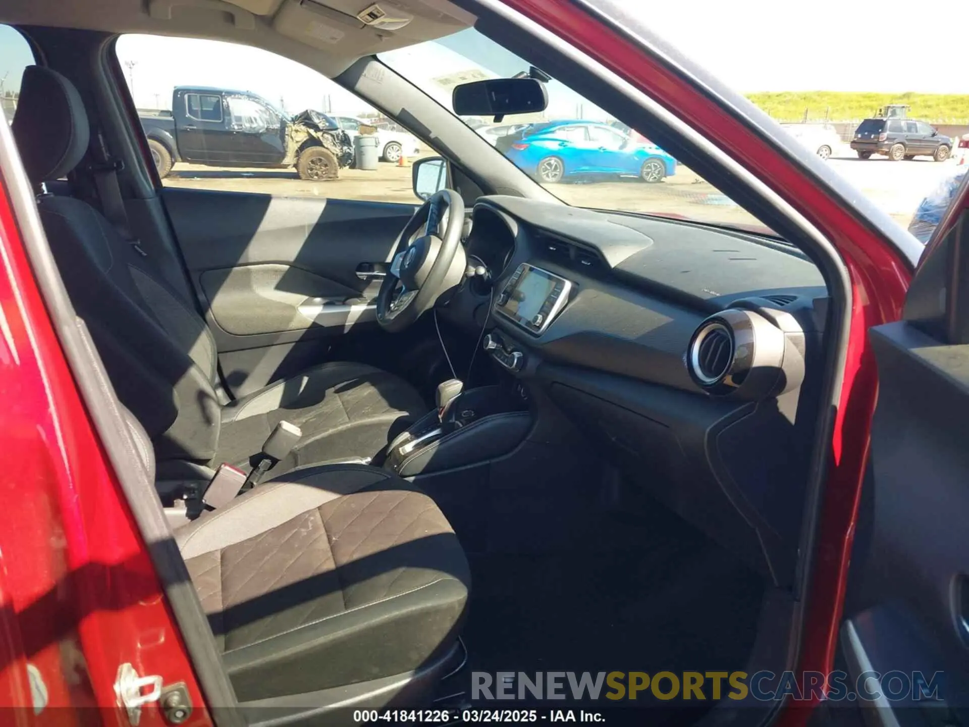 5 Photograph of a damaged car 3N1CP5CU4KL511255 NISSAN KICKS 2019