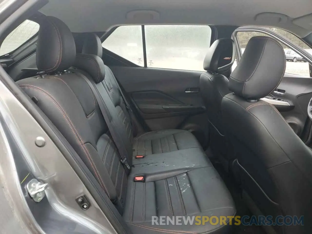10 Photograph of a damaged car 3N1CP5CU4KL513393 NISSAN KICKS 2019