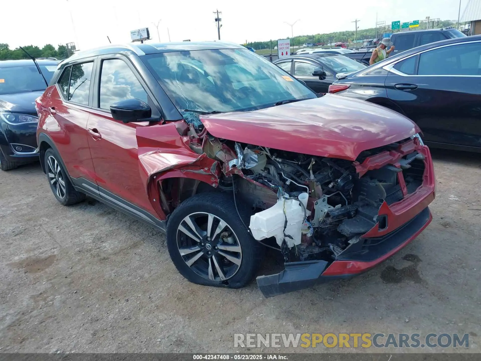 1 Photograph of a damaged car 3N1CP5CU4KL517640 NISSAN KICKS 2019
