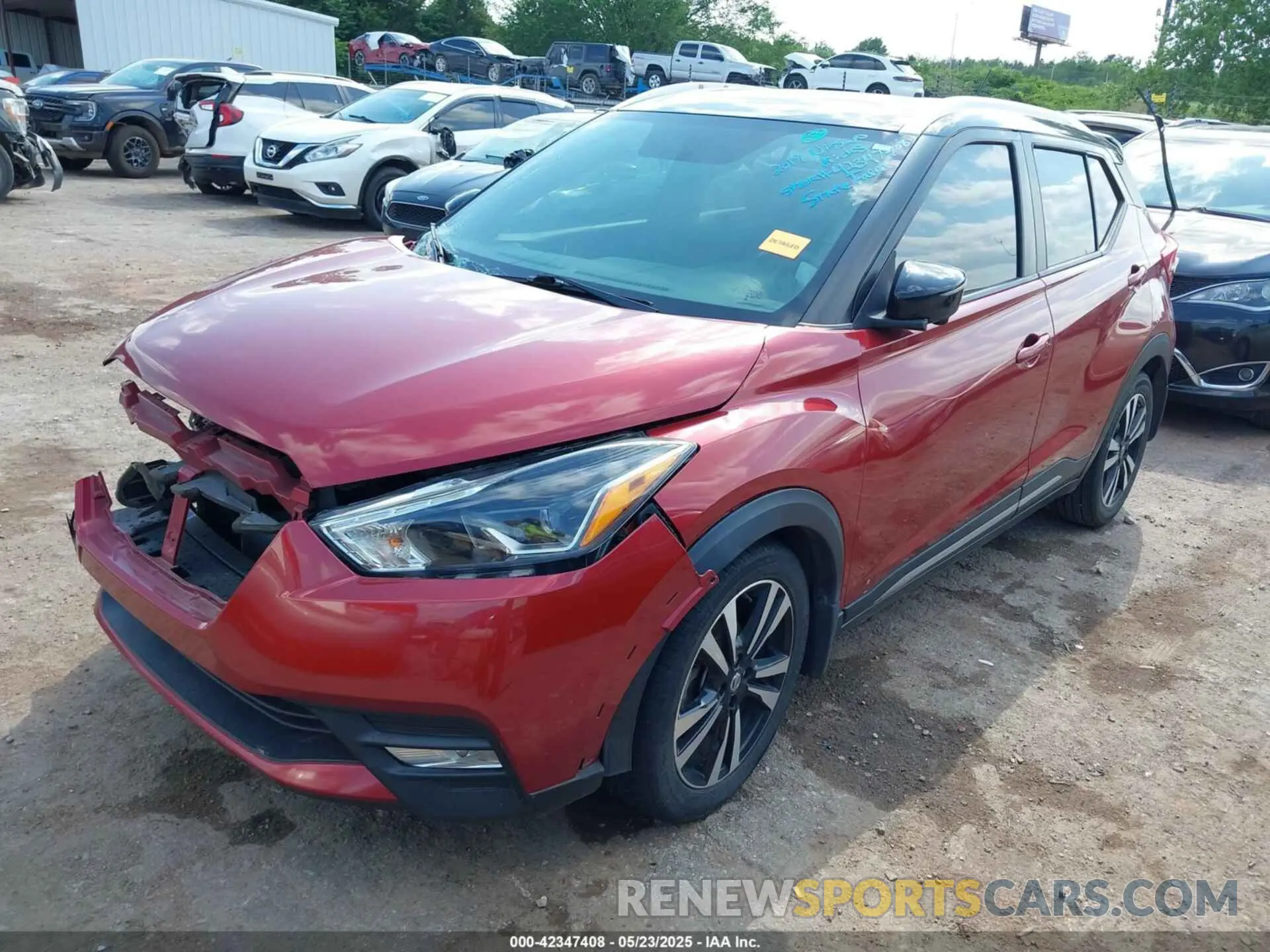 2 Photograph of a damaged car 3N1CP5CU4KL517640 NISSAN KICKS 2019