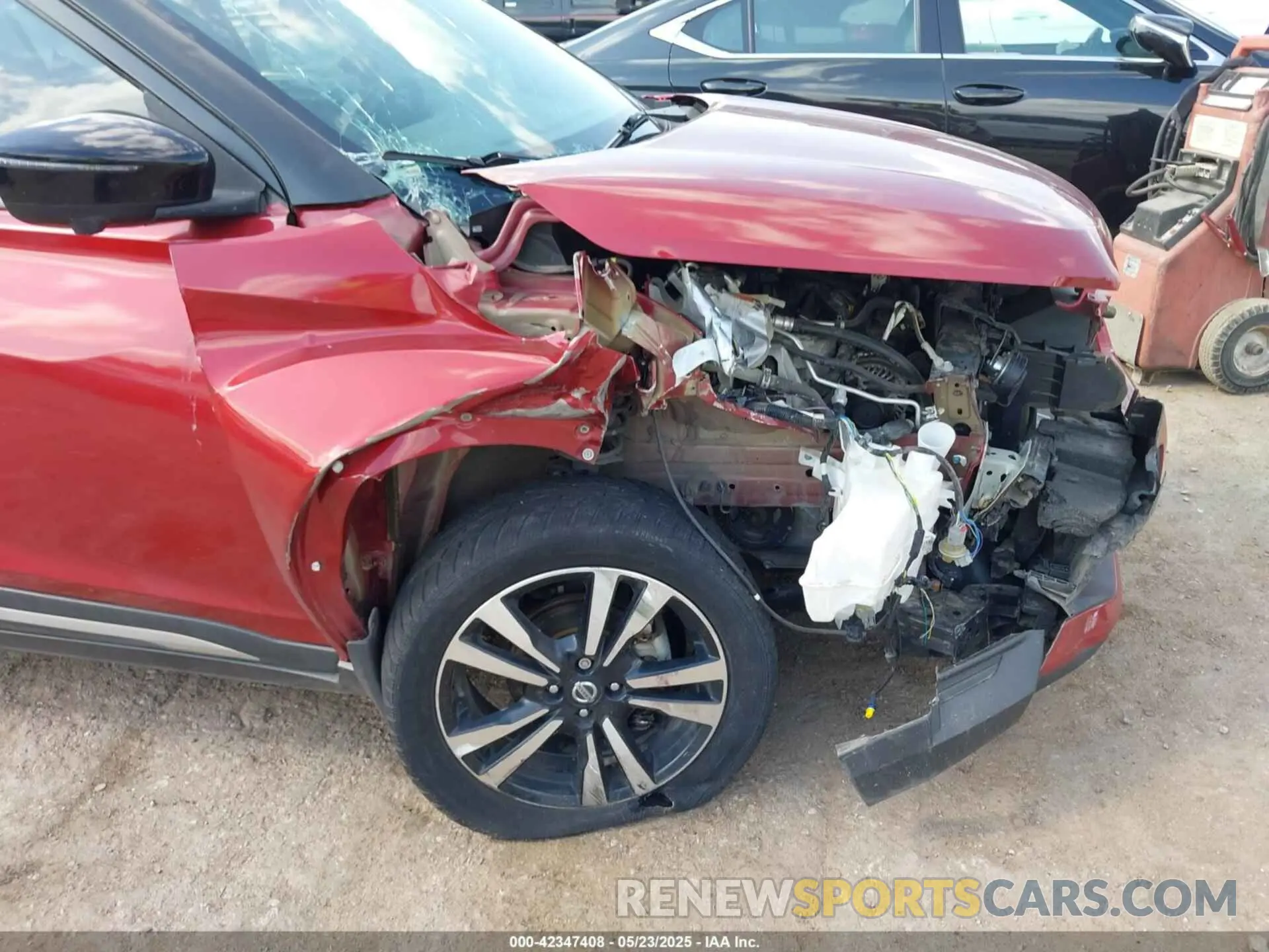 6 Photograph of a damaged car 3N1CP5CU4KL517640 NISSAN KICKS 2019
