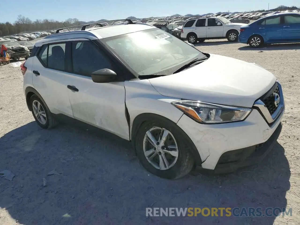 4 Photograph of a damaged car 3N1CP5CU4KL518254 NISSAN KICKS 2019