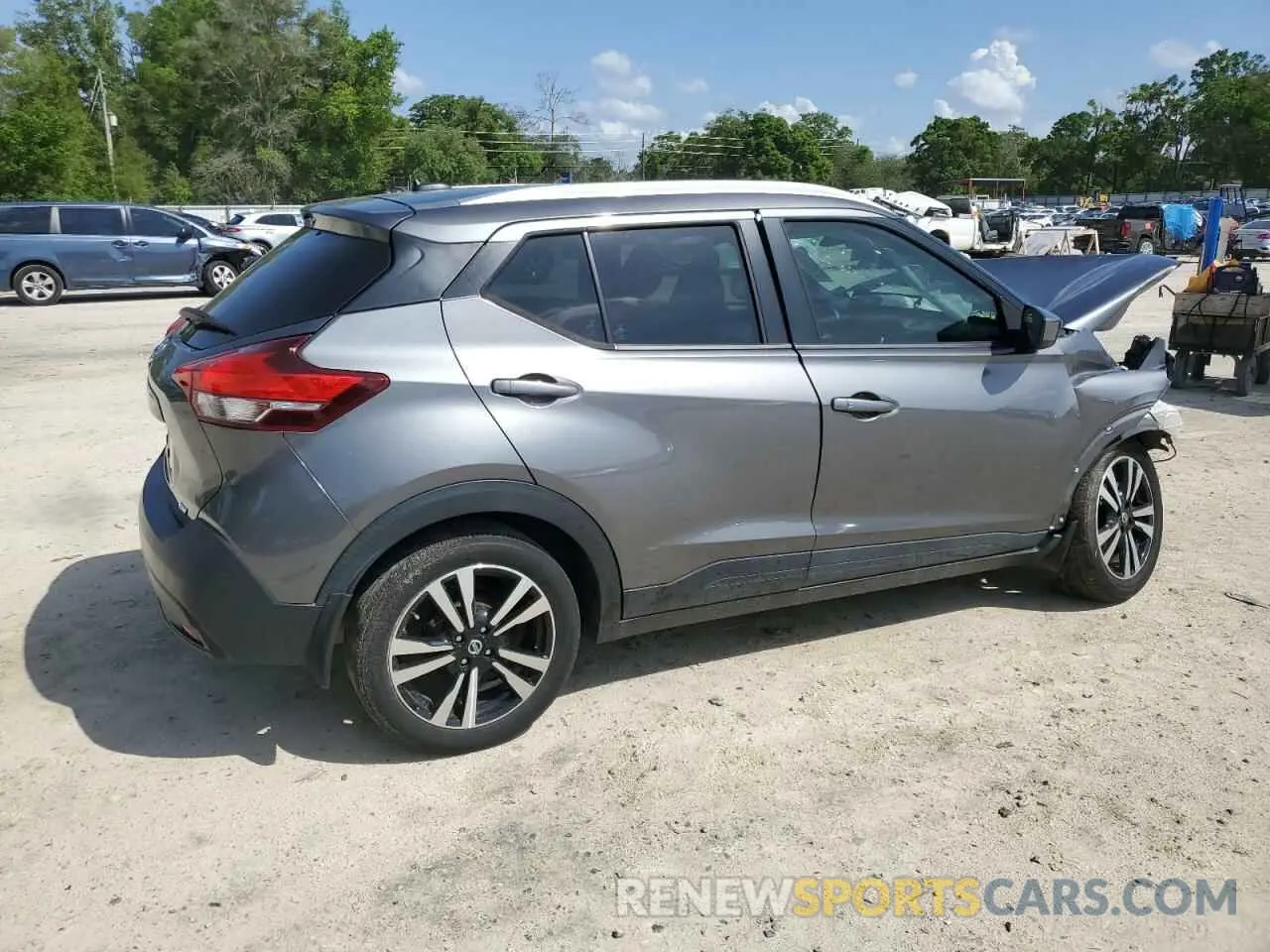 3 Photograph of a damaged car 3N1CP5CU4KL536723 NISSAN KICKS 2019