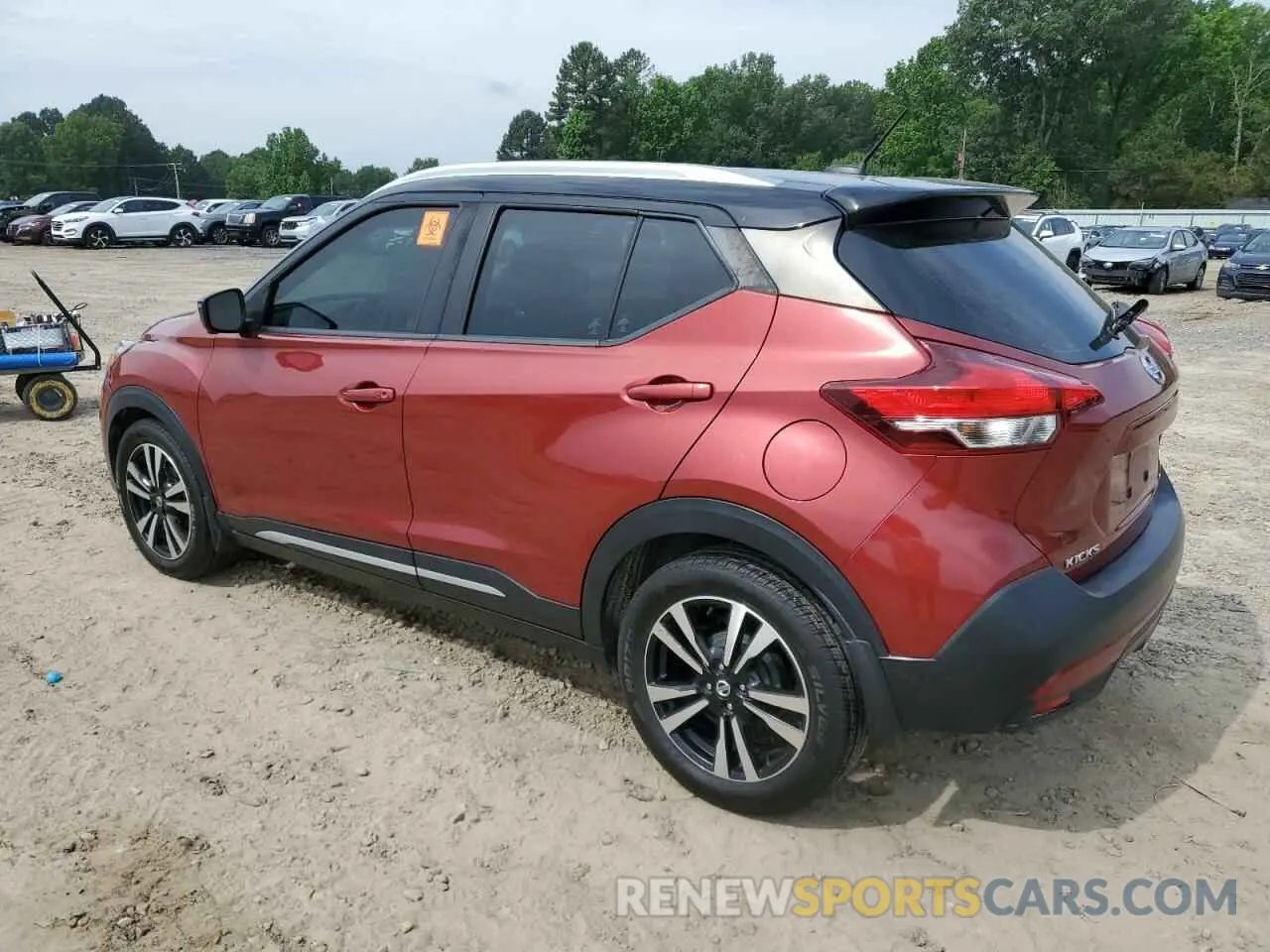 2 Photograph of a damaged car 3N1CP5CU4KL538147 NISSAN KICKS 2019