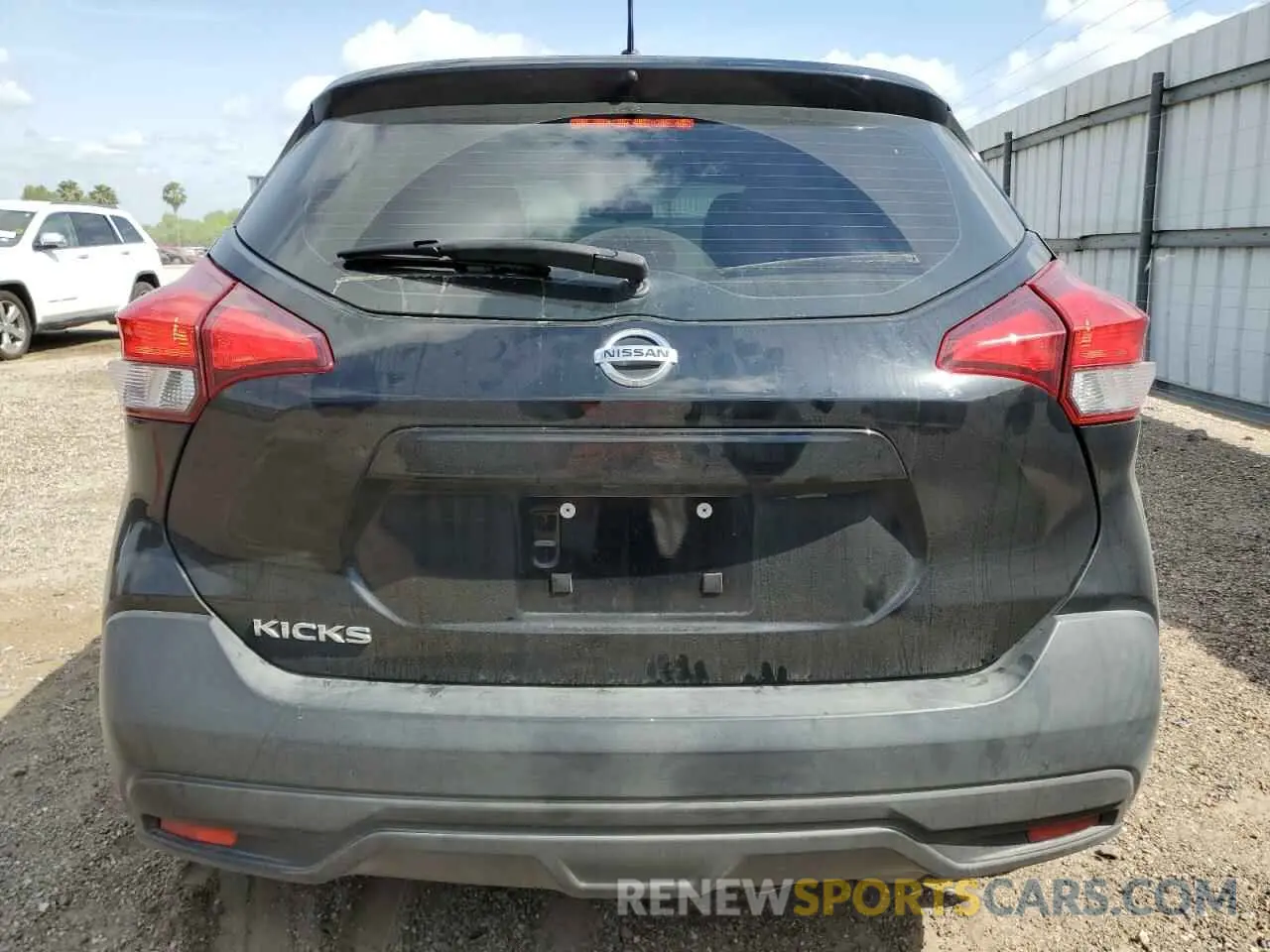 6 Photograph of a damaged car 3N1CP5CU4KL540951 NISSAN KICKS 2019