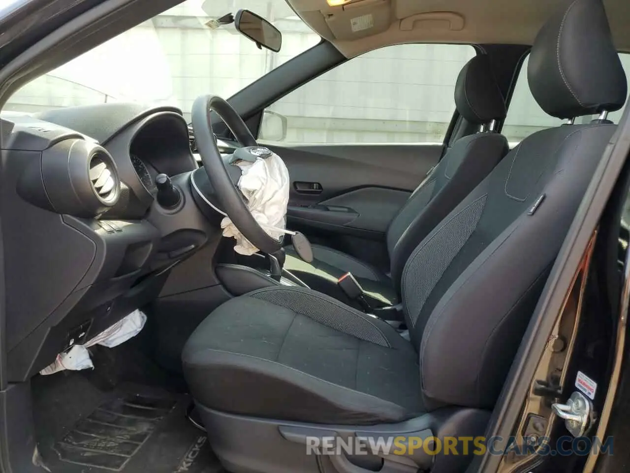 7 Photograph of a damaged car 3N1CP5CU4KL540951 NISSAN KICKS 2019