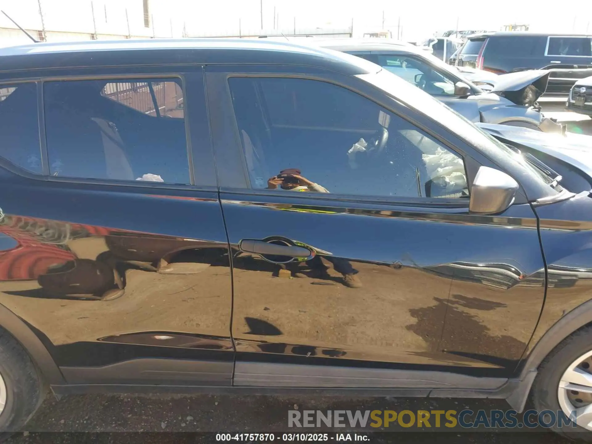 13 Photograph of a damaged car 3N1CP5CU4KL542814 NISSAN KICKS 2019