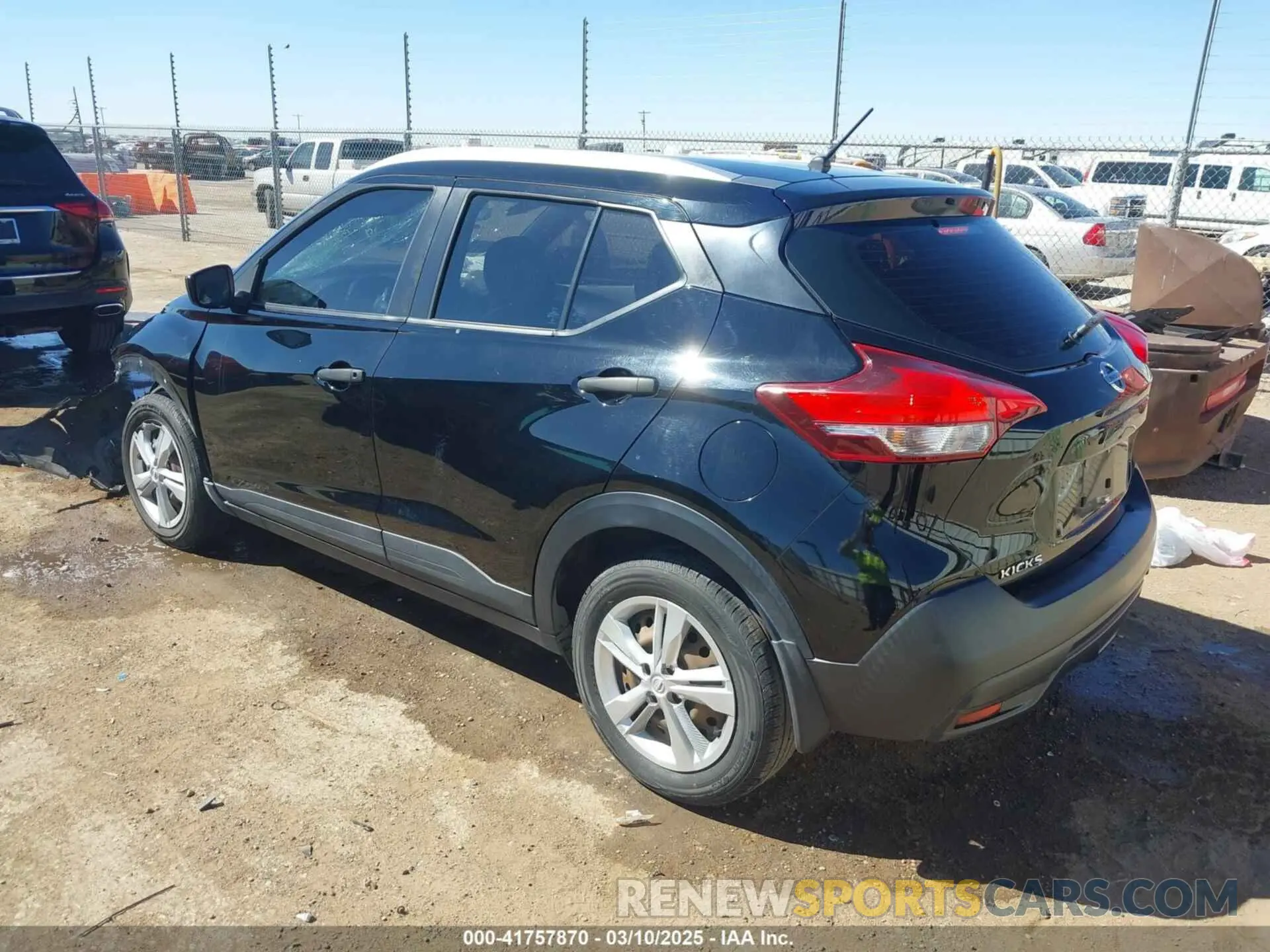 3 Photograph of a damaged car 3N1CP5CU4KL542814 NISSAN KICKS 2019