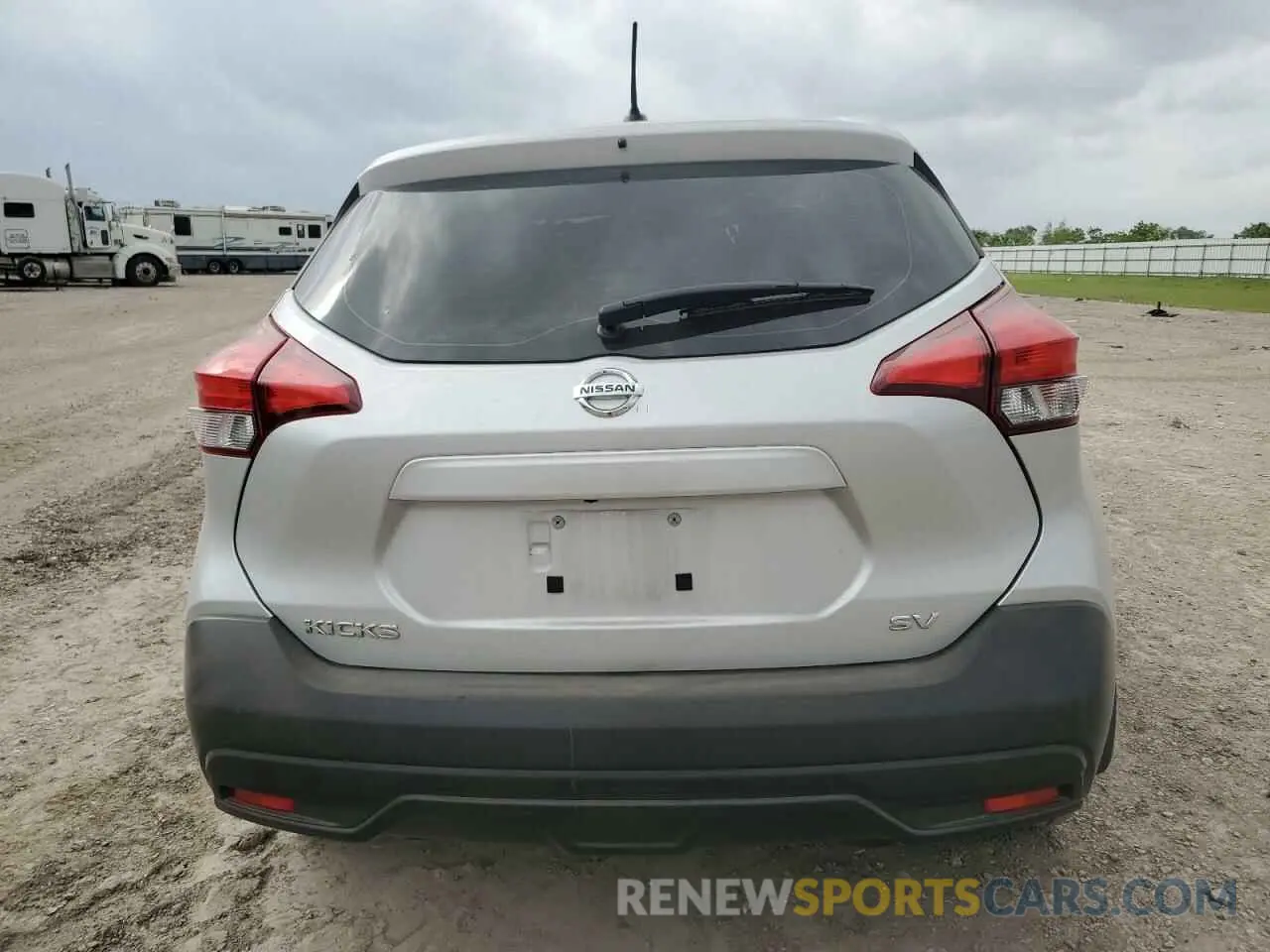 6 Photograph of a damaged car 3N1CP5CU4KL549312 NISSAN KICKS 2019