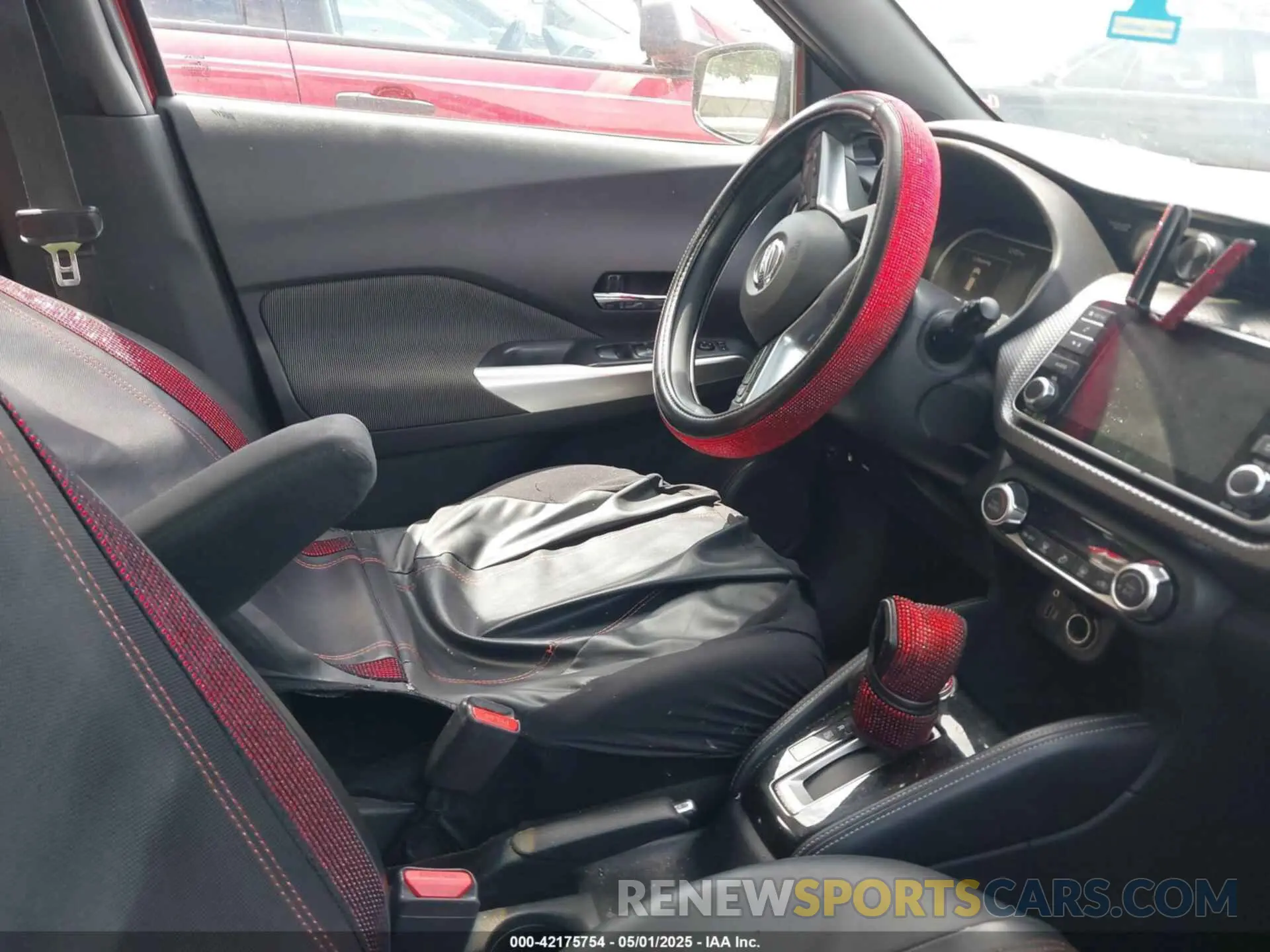 5 Photograph of a damaged car 3N1CP5CU4KL550315 NISSAN KICKS 2019