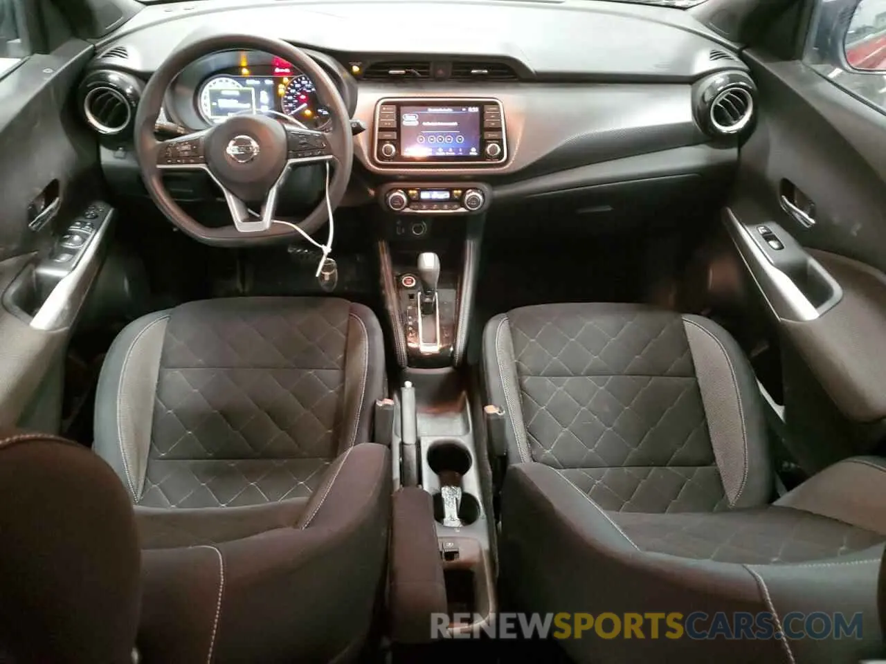 8 Photograph of a damaged car 3N1CP5CU4KL558852 NISSAN KICKS 2019