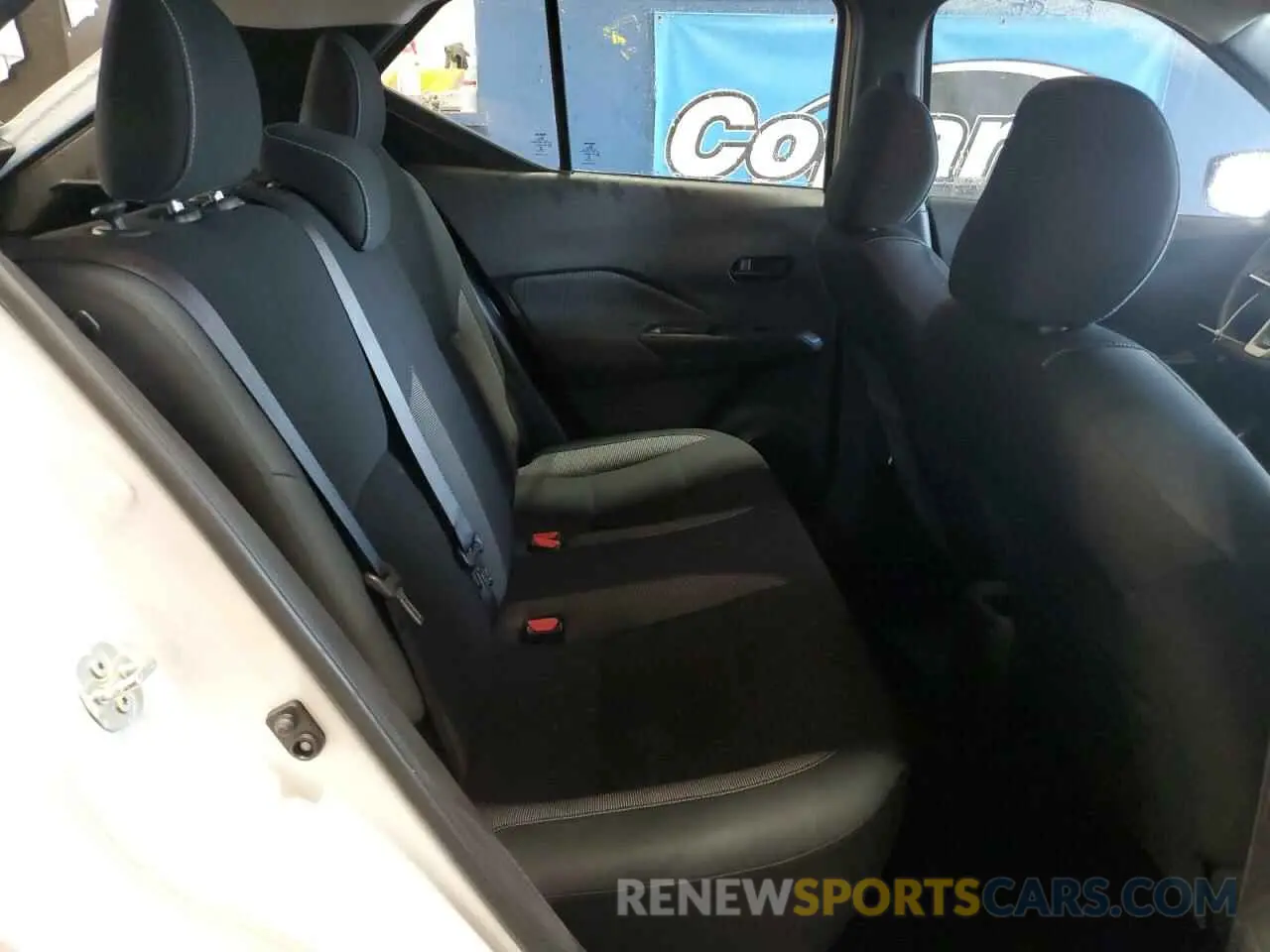 11 Photograph of a damaged car 3N1CP5CU4KL561427 NISSAN KICKS 2019