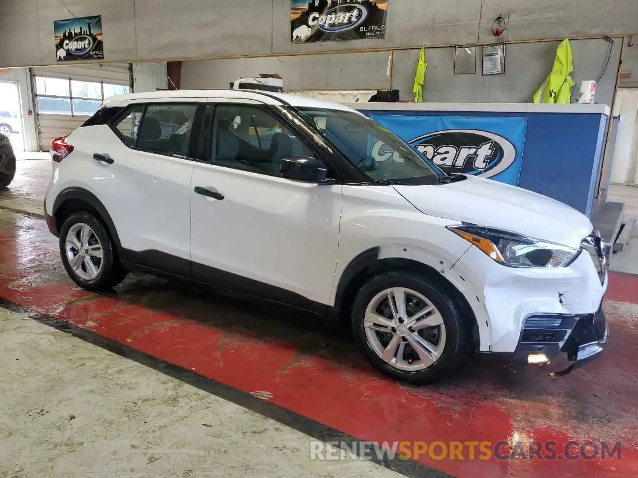 4 Photograph of a damaged car 3N1CP5CU4KL561427 NISSAN KICKS 2019