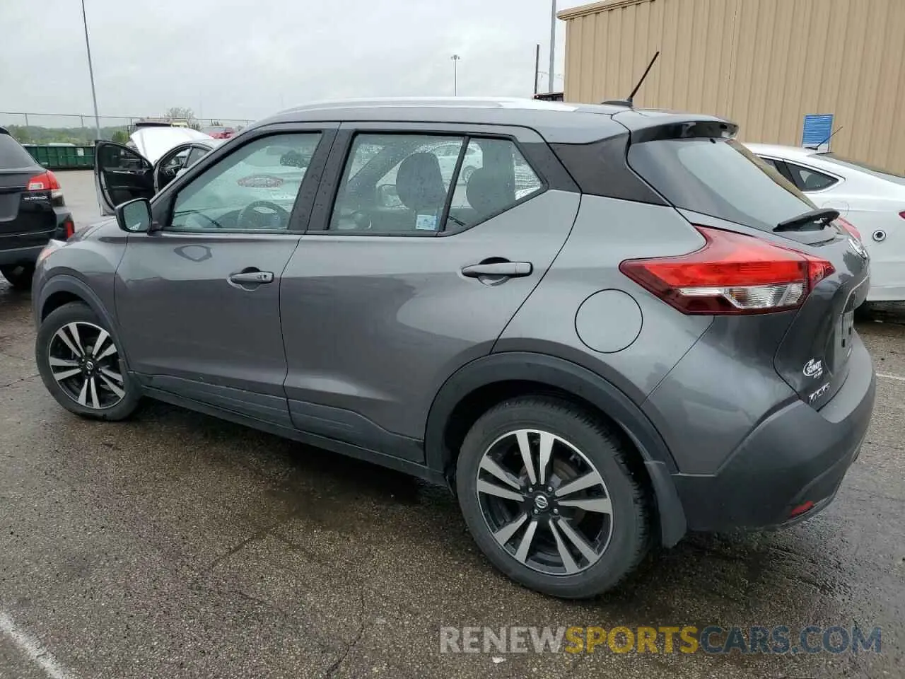2 Photograph of a damaged car 3N1CP5CU4KL564621 NISSAN KICKS 2019