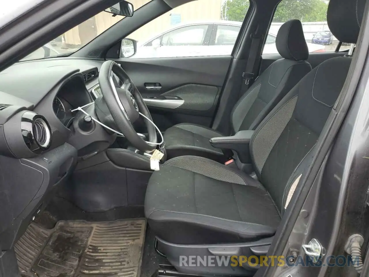 7 Photograph of a damaged car 3N1CP5CU4KL564621 NISSAN KICKS 2019