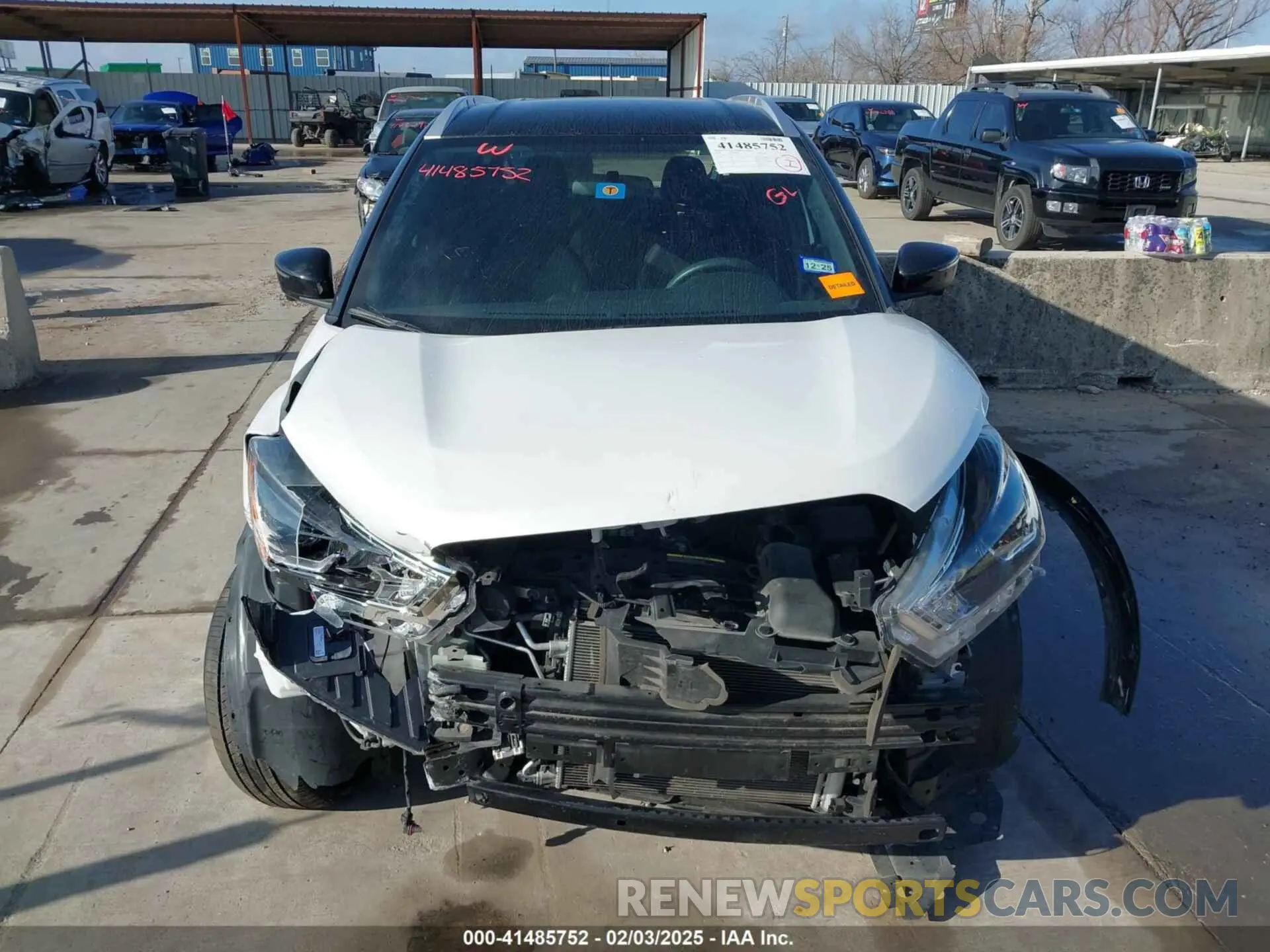 12 Photograph of a damaged car 3N1CP5CU4KL565977 NISSAN KICKS 2019