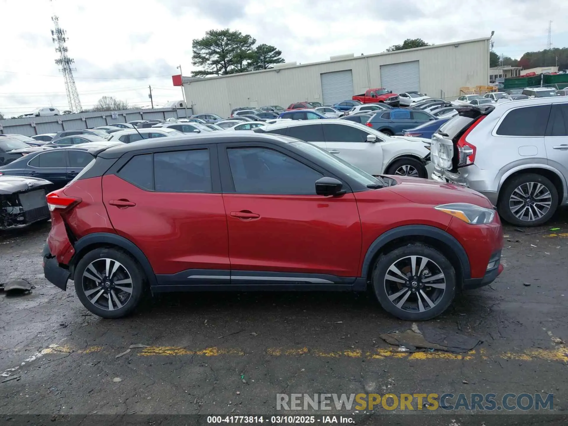 13 Photograph of a damaged car 3N1CP5CU4KL566997 NISSAN KICKS 2019