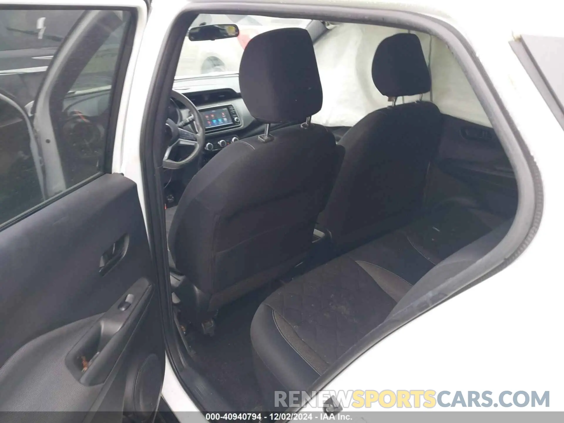 8 Photograph of a damaged car 3N1CP5CU5KL471493 NISSAN KICKS 2019