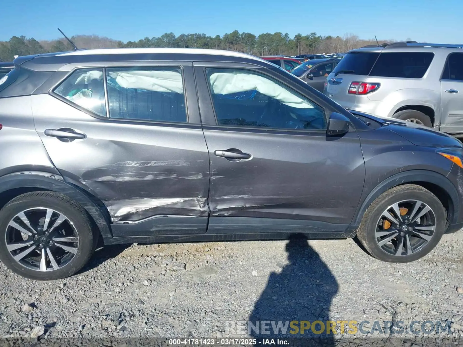 13 Photograph of a damaged car 3N1CP5CU5KL479433 NISSAN KICKS 2019