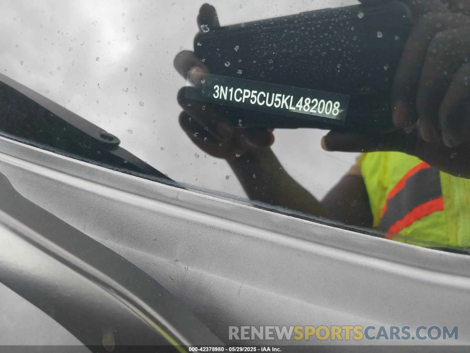9 Photograph of a damaged car 3N1CP5CU5KL482008 NISSAN KICKS 2019