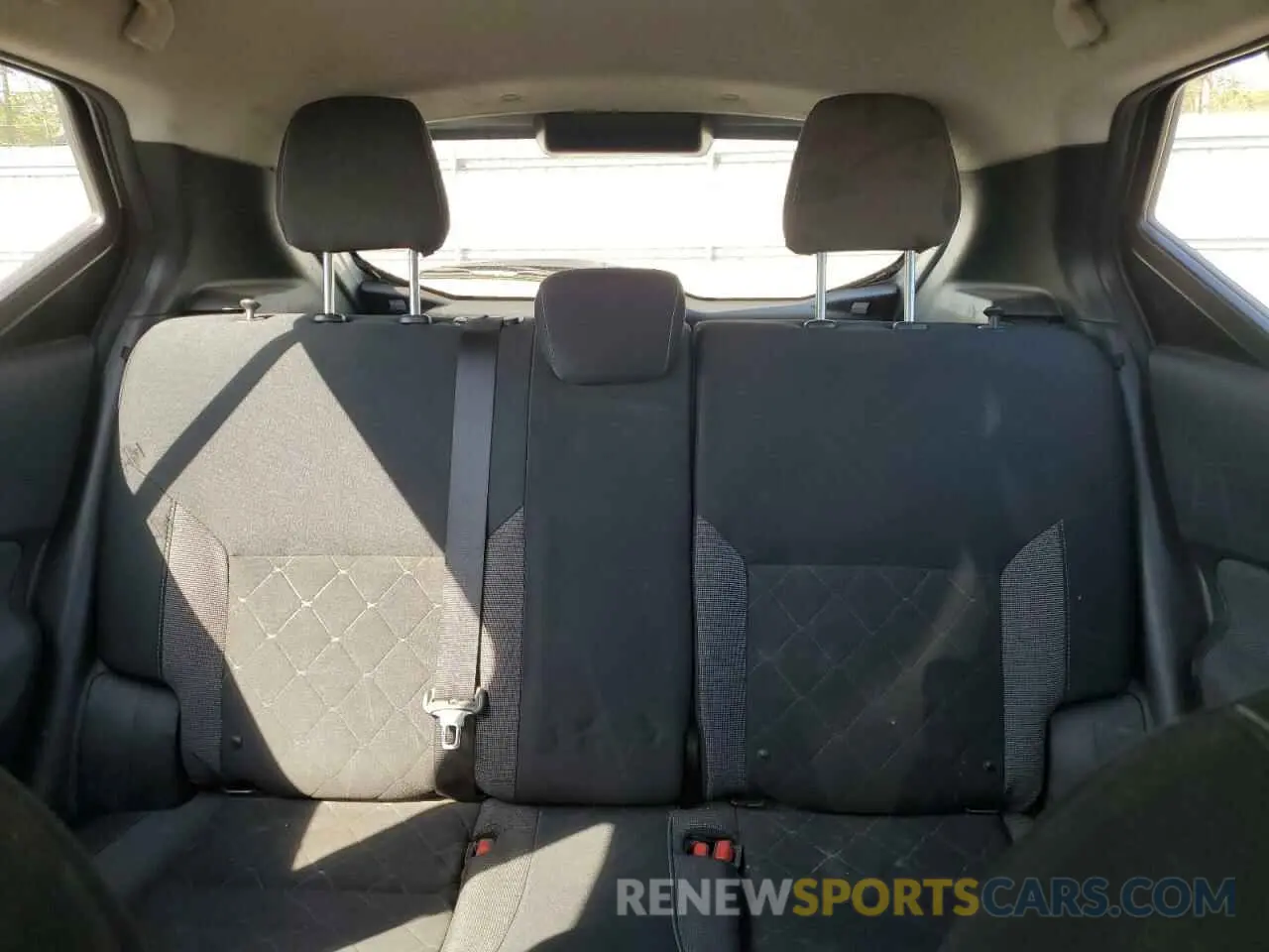 10 Photograph of a damaged car 3N1CP5CU5KL483109 NISSAN KICKS 2019