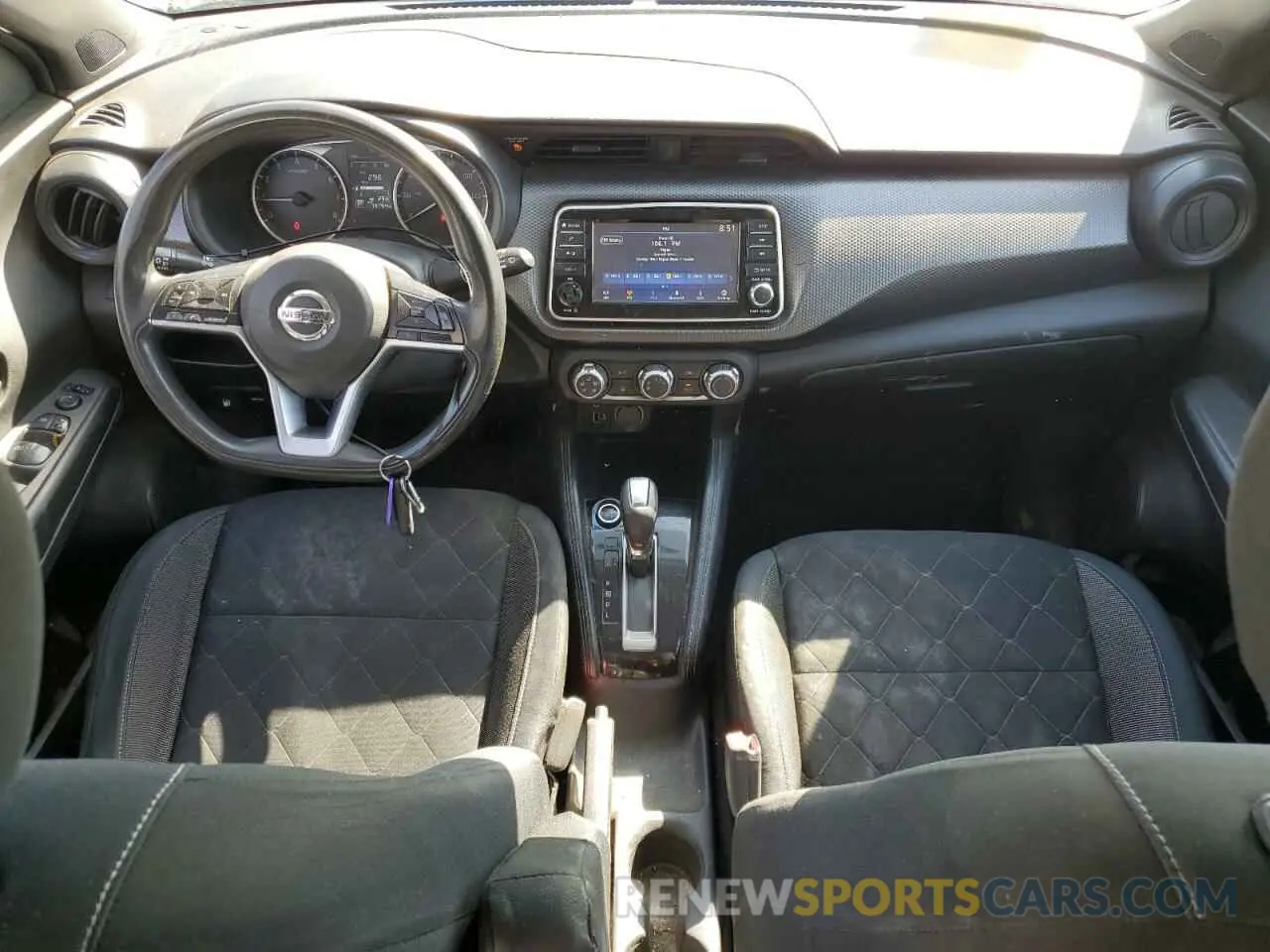 8 Photograph of a damaged car 3N1CP5CU5KL483109 NISSAN KICKS 2019