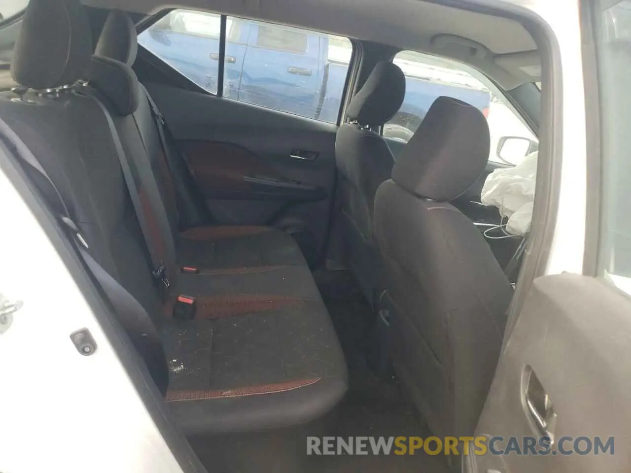 12 Photograph of a damaged car 3N1CP5CU5KL483319 NISSAN KICKS 2019