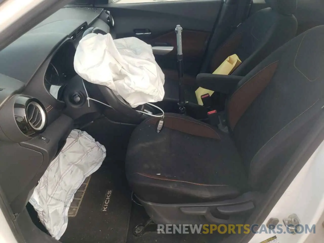 7 Photograph of a damaged car 3N1CP5CU5KL483319 NISSAN KICKS 2019