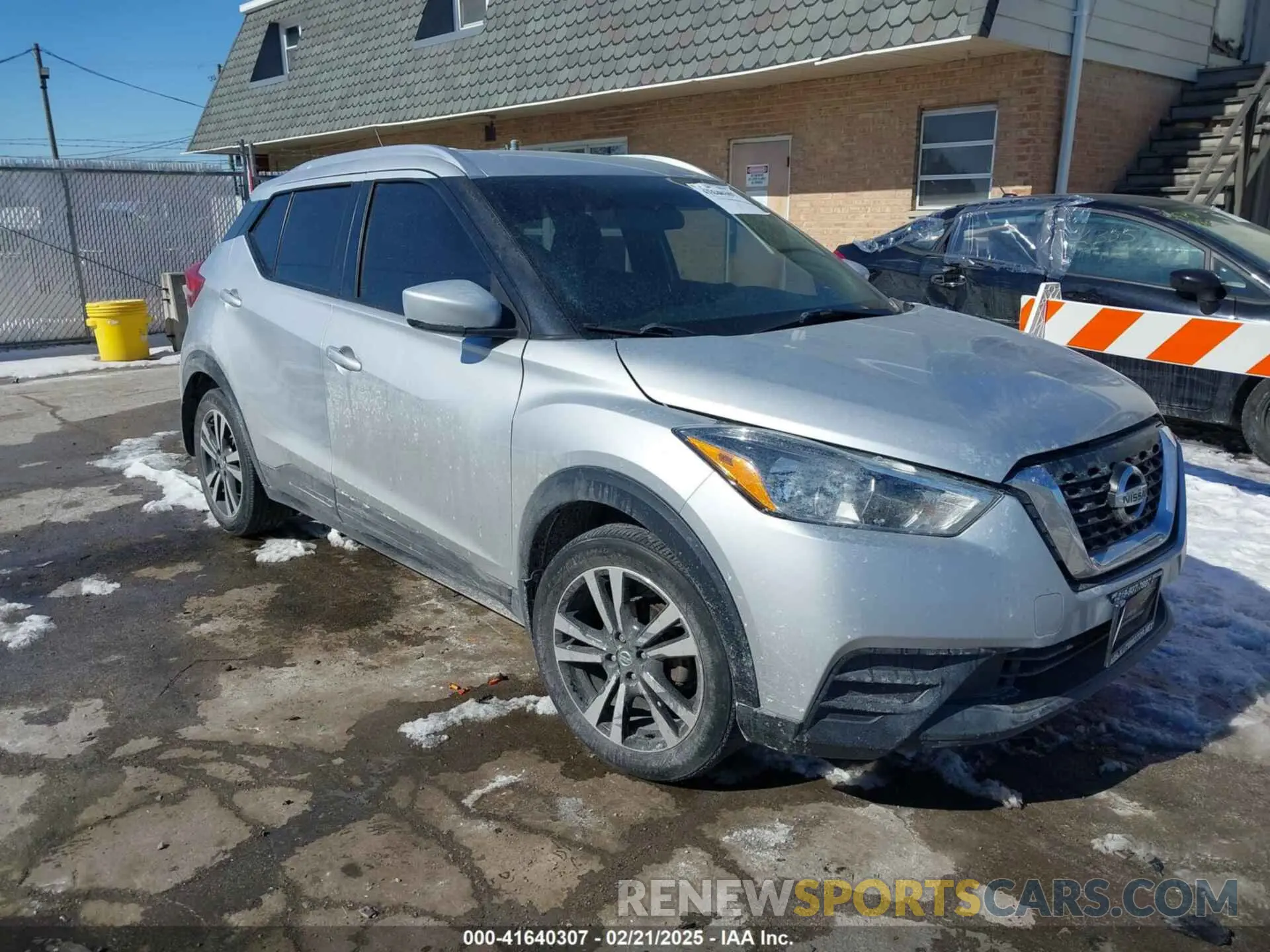 1 Photograph of a damaged car 3N1CP5CU5KL498273 NISSAN KICKS 2019
