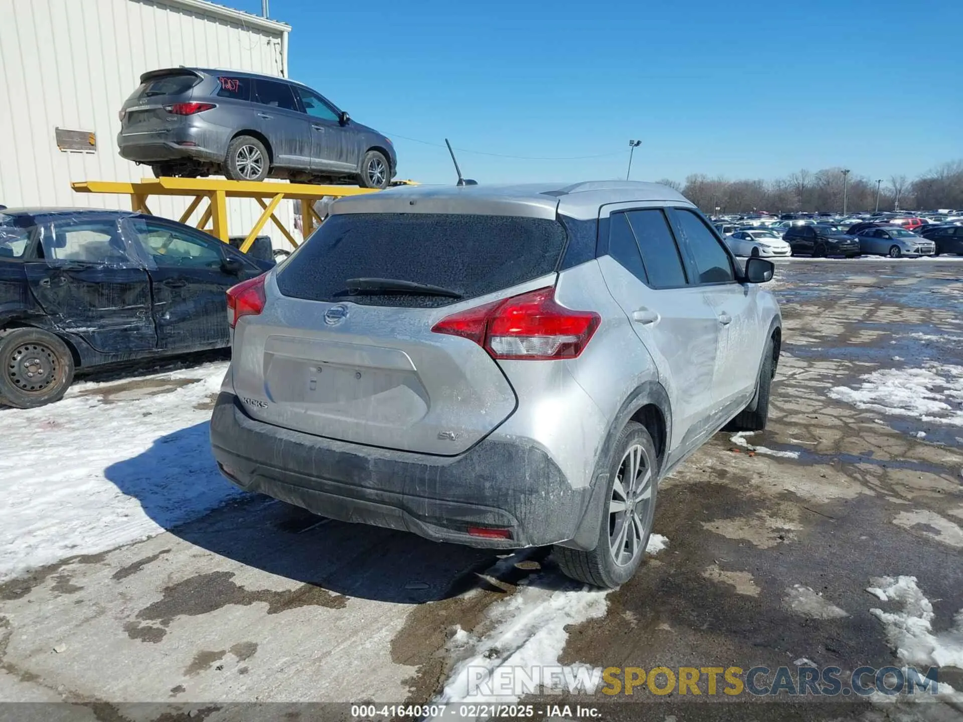 4 Photograph of a damaged car 3N1CP5CU5KL498273 NISSAN KICKS 2019
