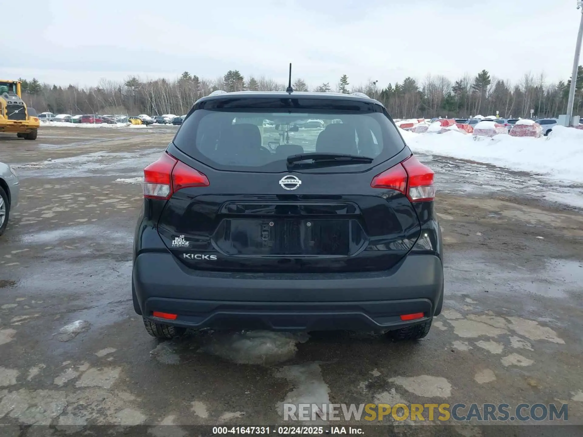 16 Photograph of a damaged car 3N1CP5CU5KL506517 NISSAN KICKS 2019