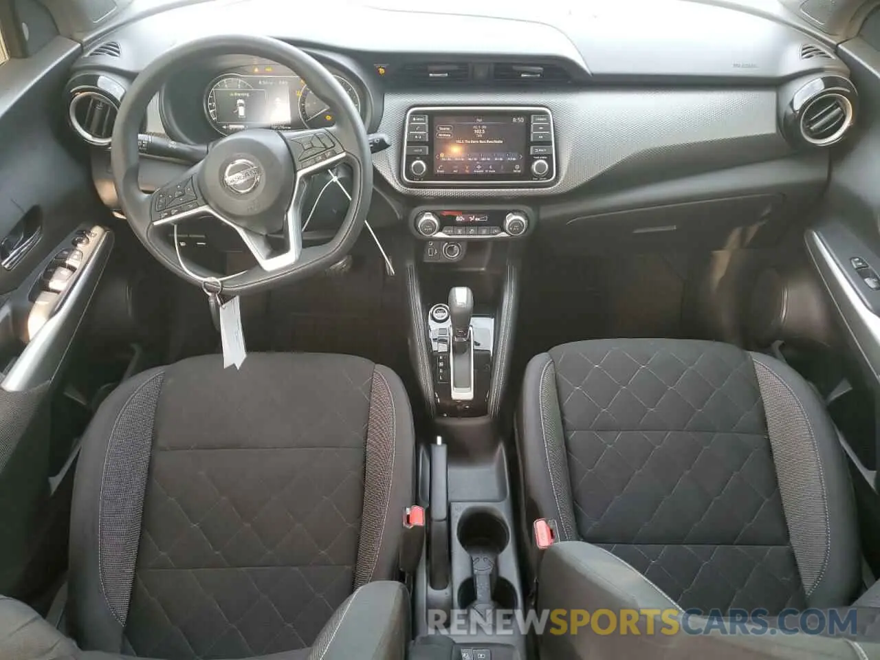 8 Photograph of a damaged car 3N1CP5CU5KL512964 NISSAN KICKS 2019