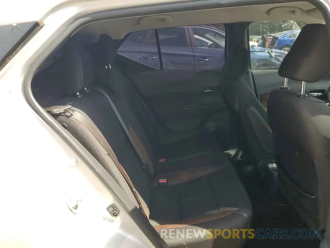 11 Photograph of a damaged car 3N1CP5CU5KL514570 NISSAN KICKS 2019