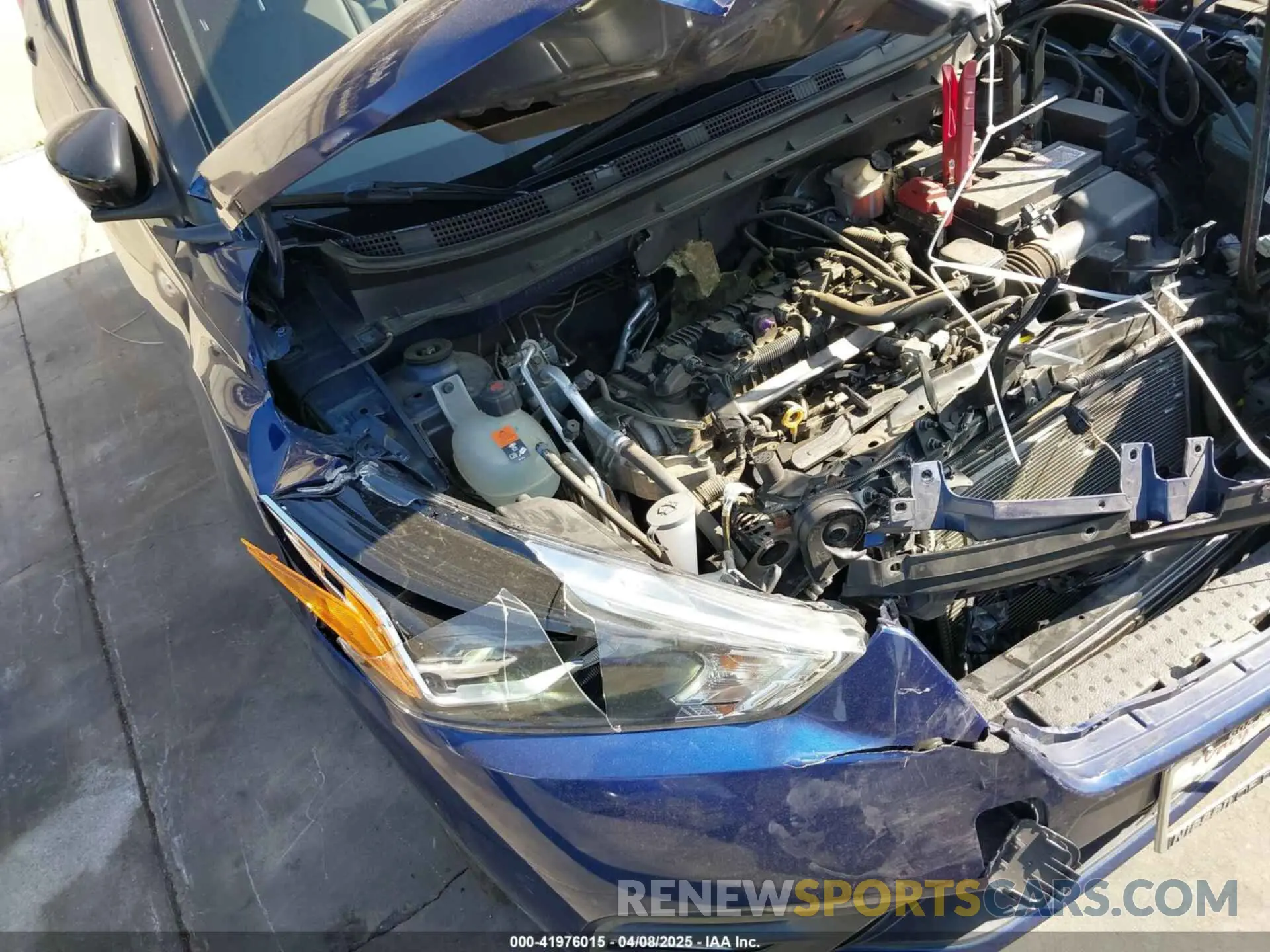 12 Photograph of a damaged car 3N1CP5CU5KL517856 NISSAN KICKS 2019