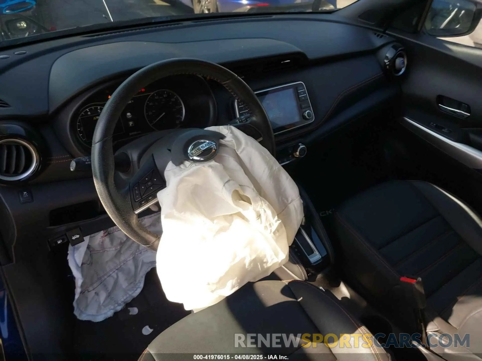 21 Photograph of a damaged car 3N1CP5CU5KL517856 NISSAN KICKS 2019