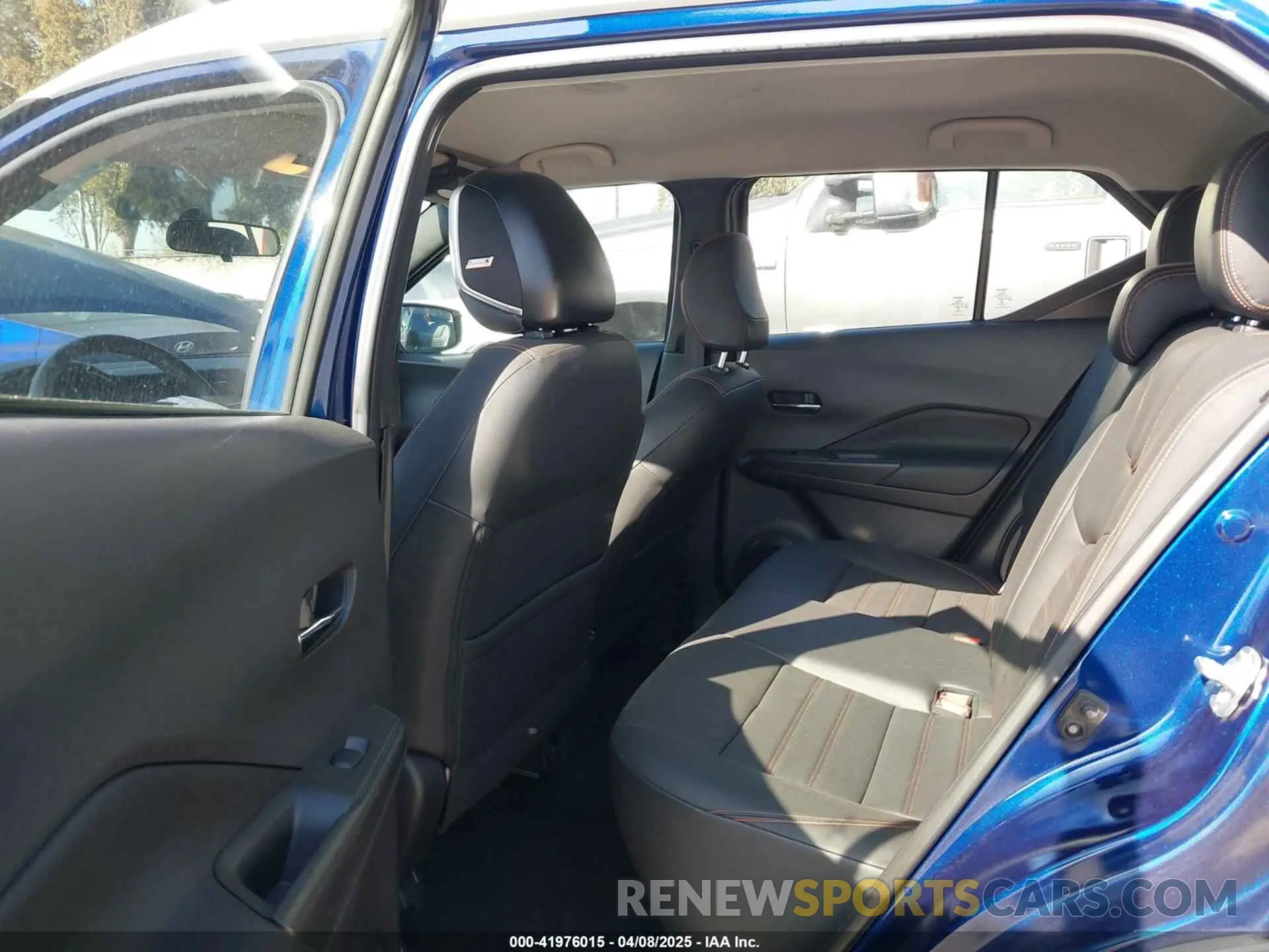 22 Photograph of a damaged car 3N1CP5CU5KL517856 NISSAN KICKS 2019