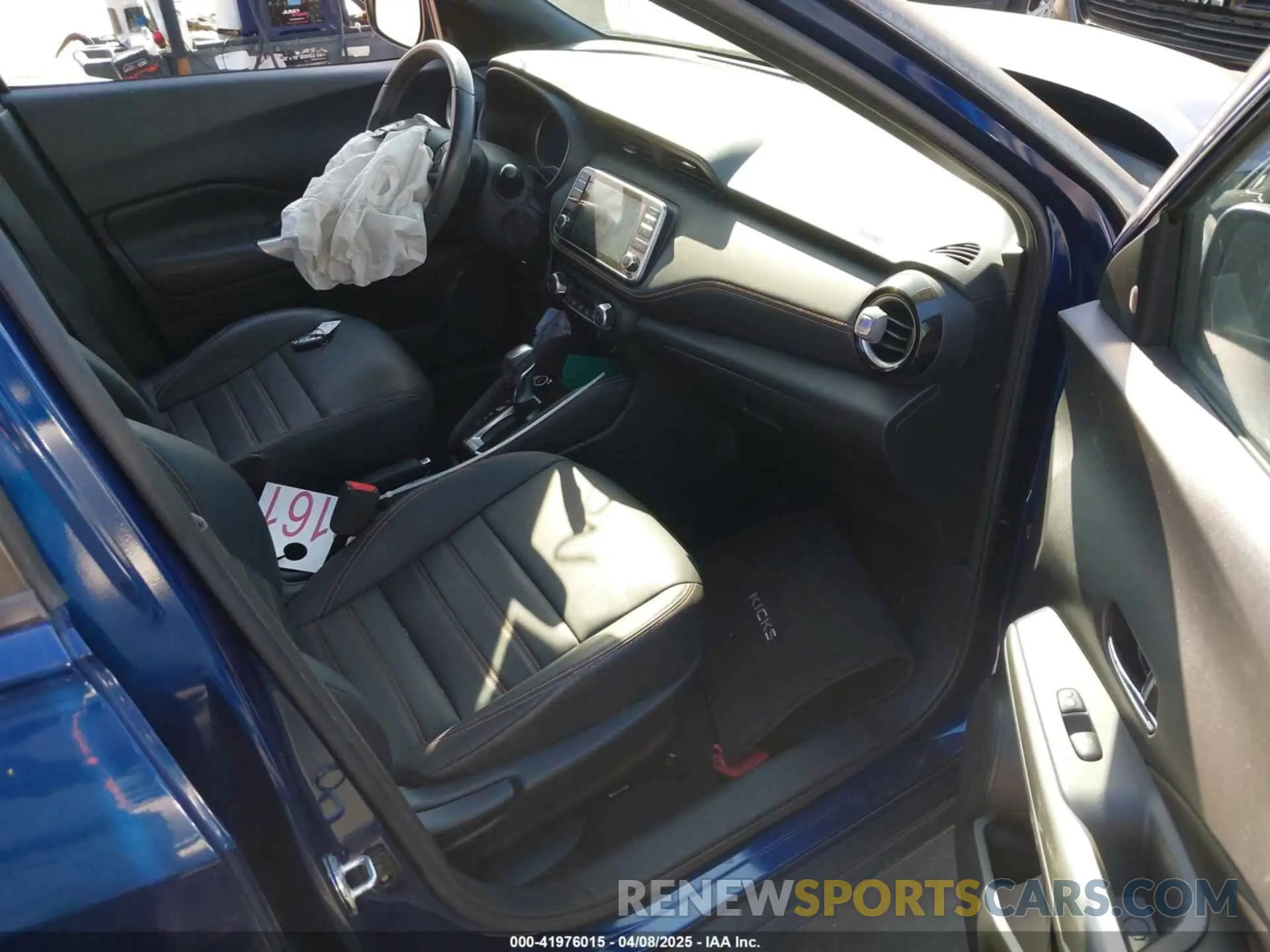 5 Photograph of a damaged car 3N1CP5CU5KL517856 NISSAN KICKS 2019