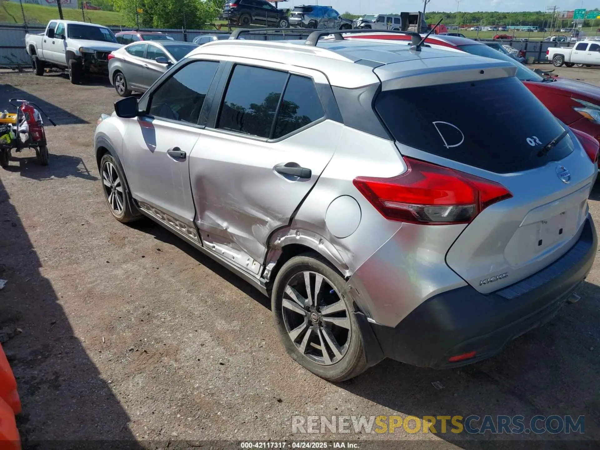 3 Photograph of a damaged car 3N1CP5CU5KL518974 NISSAN KICKS 2019