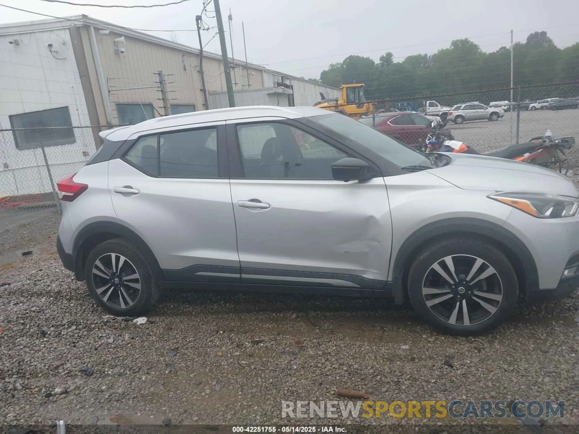 13 Photograph of a damaged car 3N1CP5CU5KL521681 NISSAN KICKS 2019