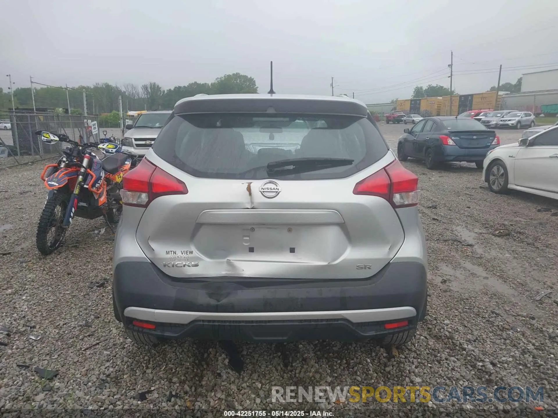 16 Photograph of a damaged car 3N1CP5CU5KL521681 NISSAN KICKS 2019