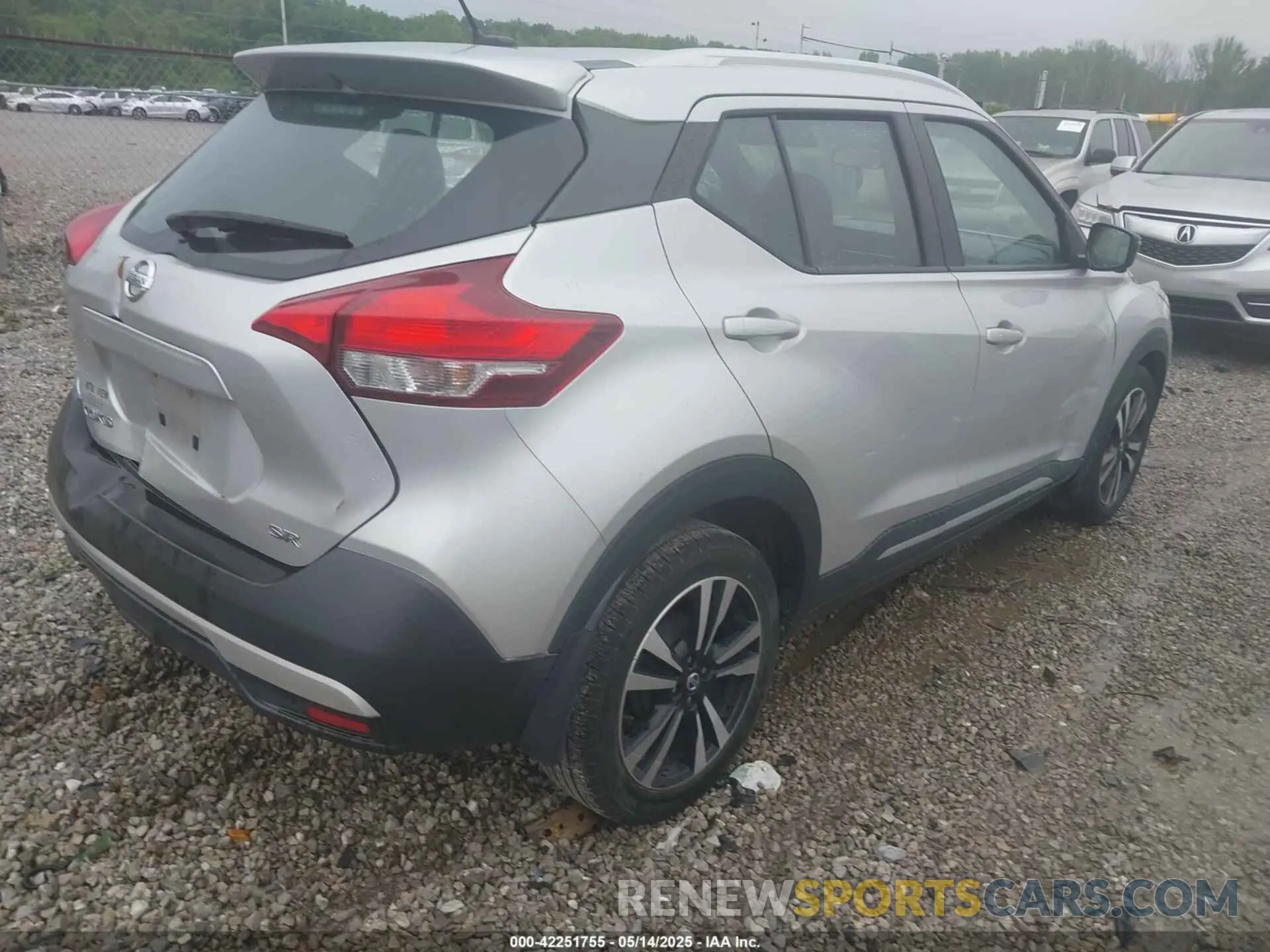 4 Photograph of a damaged car 3N1CP5CU5KL521681 NISSAN KICKS 2019