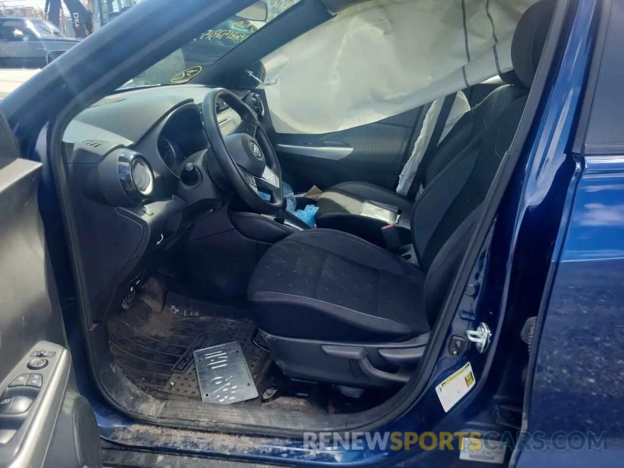 7 Photograph of a damaged car 3N1CP5CU5KL523155 NISSAN KICKS 2019