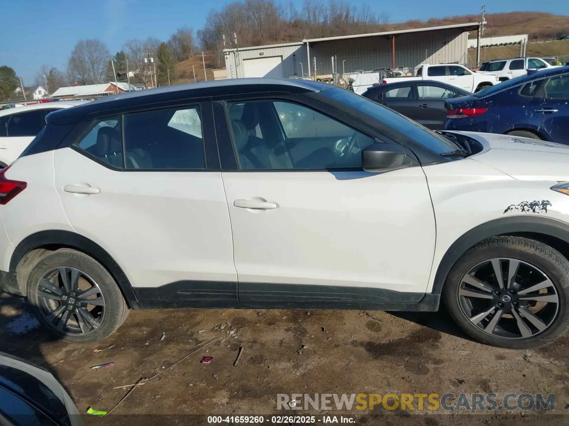 13 Photograph of a damaged car 3N1CP5CU5KL550663 NISSAN KICKS 2019