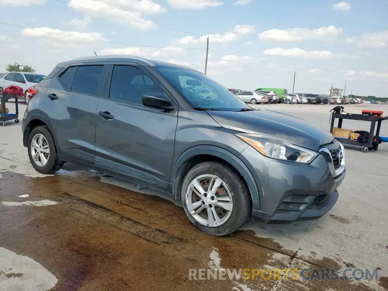 4 Photograph of a damaged car 3N1CP5CU5KL565860 NISSAN KICKS 2019